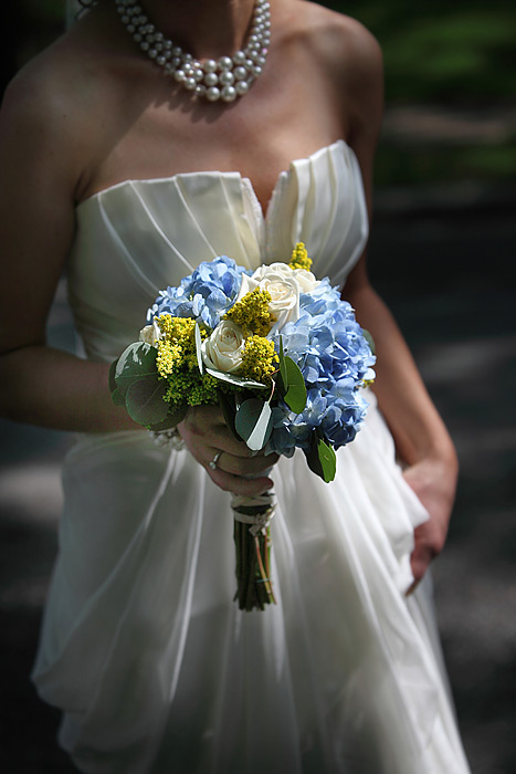 Bridal bouquet at spring wedding - by minneapolis photographers studio 306