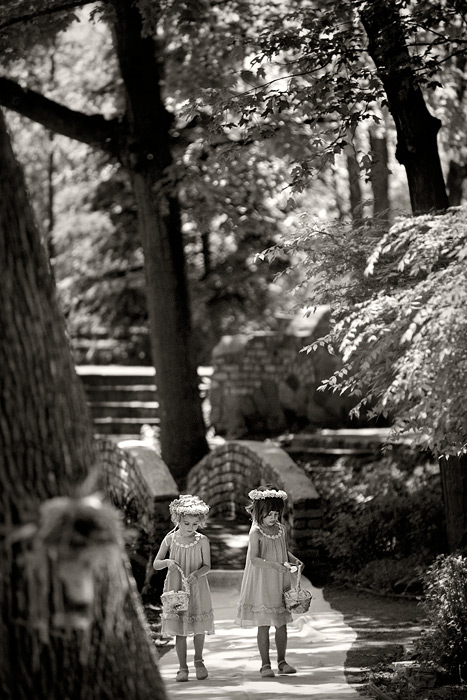 wedding ceremony at woods chapel minnesota